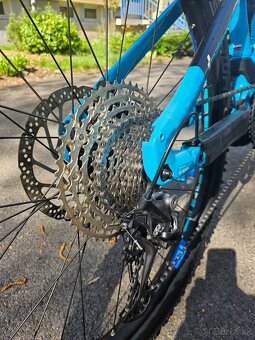 Celoodpružený elektro bicykel Cube Stereo Hybrid 120 Pro 625 - 11