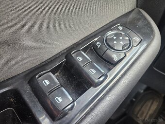 Ford S-Max 2.0 TDCi Duratorq 180 Titanium A/T - 11