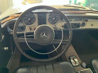 mercedes benz 230SL pagoda - 11