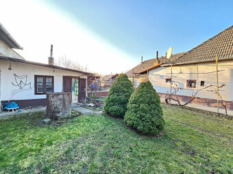 Rodinný dom v tichej časti obce s pozemkom 1129 m2, kúpou vo - 11