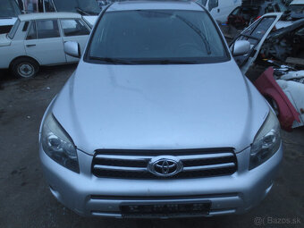 Toyota Rav 4 rok 2.2 tdi 130 kw diely - 11