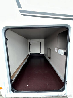 nový karavan Etrusco T 7.3 SCF 4-miestny - 11