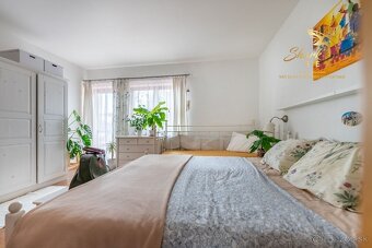 ZNÍŽENÁ CENA - SKVELÁ LOKALITA  TEHLOVÝ RODINNÝ DOM  APART - 11