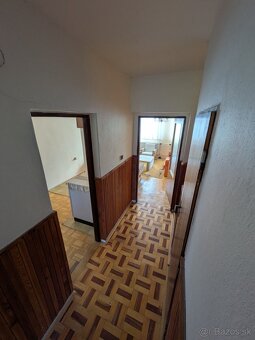 Rodinný dom – veľký pozemok 3 000 m² – Streženice (Štepnická - 11