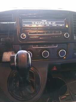 VW TRANSPORTER T5 r.v. 2014 DSG 2,0 TDI 103kw - 11