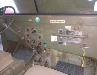 Nekaf M38A1 4x4 – vojenský kabriolet s duší historie - 11