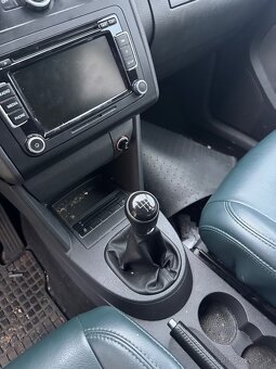 Rozpredám VW Touran 2 , 2.0 TDI 103kw - 11