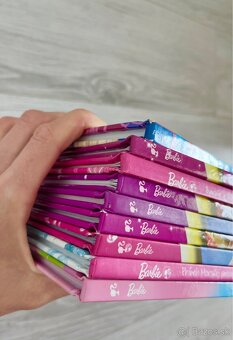 BARBIE knihy rôzne 10ks - 11