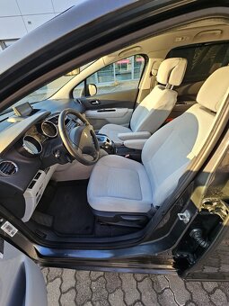 Peugeot 5008 - 11