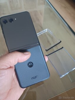 Vymenim krásnu a plne funkčnú Motorolo Razr 40 Ultra 8/266GB - 11