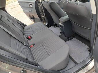 Toyota Auris Touring Sports 1.6 l Valvematic Executive - 11