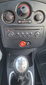 Renault Clio 3 1.5 dci diesel - 11