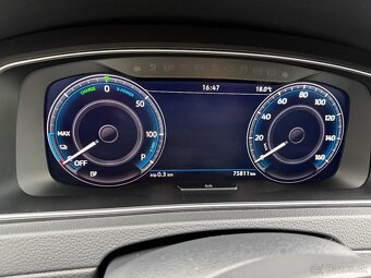 VW e-Golf 100kw DYNaudio, ACC, Virtual, LED, Mrtvý uhol - 11