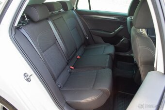 Škoda Superb Combi 2.0 TDI Webasto 2020 - 11