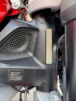 Triumph Rocket 3R - 11