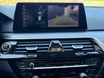 BMW 520d xDrive Touring M Sport - 11