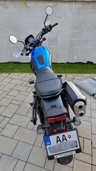 Honda CL500 - kombinácia retro štýlu a spoľahlivosti - 11