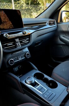 Predám  Ford Kuga 2.0 TDCi EcoBlue 190k ST-Line A/T AWD - 11