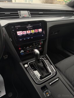 VW Passat R-line 2021 2.0TDi Dsg 110kw VIRTUAL/WEBASTO - 11