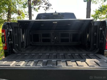 Dodge RAM 1500 5.7 HEMI Limited Black edition,Odpočet DPH - 11