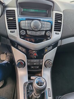 Chevrolet cruze - 11