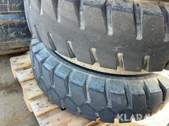 Pneu 10,00-20  16PR Nokian - 11