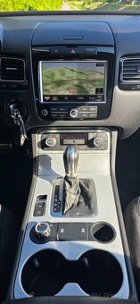 Volkswagen Touareg - 11