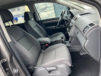 Volkswagen Touran 1.9 TDI 66kw 2009 - 11