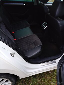 Predám 4x4 škoda Superb combi ročník 2016 dsg - 11