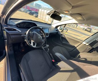 Peugeot 208,1.2 PureTech Active, 61 kWa, 2019. - 11