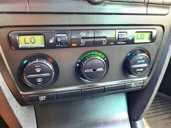 Škoda Octavia 2 COMBI 1,9TDI 77KW ELEGANCE - 11