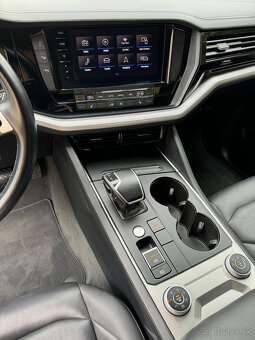 Volkswagen Touareg 3.0 V6 TDI SCR Elegance 4Motion Tiptronic - 11