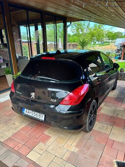 Peugeot 308 1.6HDI - 11
