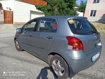 predam Toyotu Yaris, benzin - 11