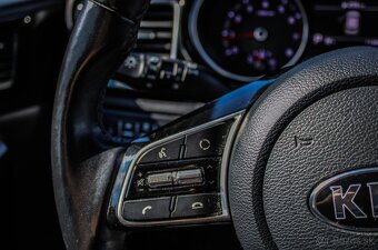 Kia XCeed 1.5 T-GDi Silver A/T - 11