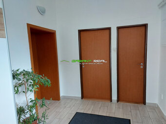 Predaj rodinný dom,145 m2, garáž a 2 hospod. budovy, Solivar - 11