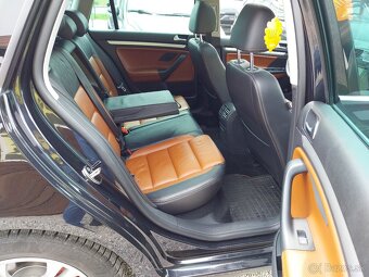 Volkswagen Golf Variant 2.0 TDI Highline DSG - 11