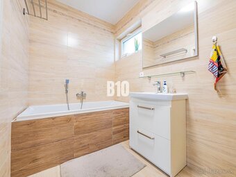 Komfortné bývanie pre rodinu vo Veľkých Uľanoch - 11