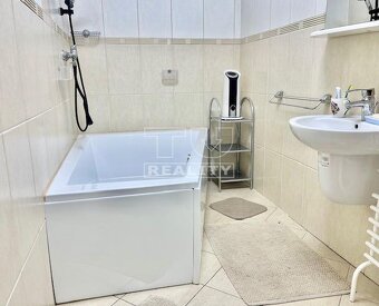 Bezbarierový byt centre Liptovského Mikuláša-byt 74,20m2. - 11