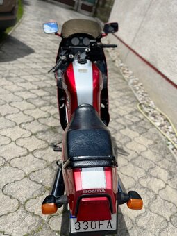 Honda vf 1000 f2 - 11