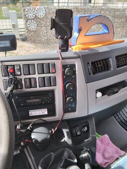 Volvo FL 240 - 11