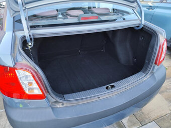 Kia Rio Sporty sedan benzín 2008 - 11