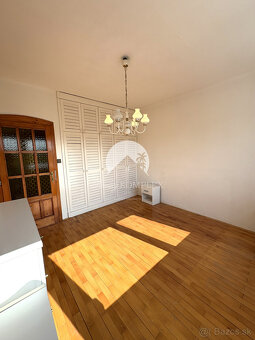 Reality KOMPLEX s.r.o. ponúka na PRENÁJOM 5 izbový rodinný d - 11