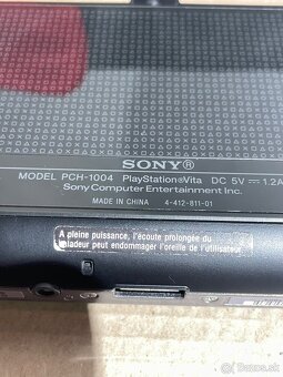 PS VITA PCH-1004 OLED displej -folia +8GB - 11