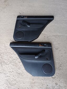 Rozpredám VW Golf 4 kombi 1.6i - 11