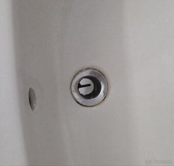 UMYVADLO DO KÚPEĽNE JIKA - 11