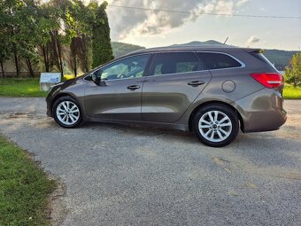 Kia ceed sw - 11