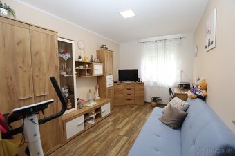 4 izbový rodinný dom so zariadením, pozemok 1174 m2 - 11