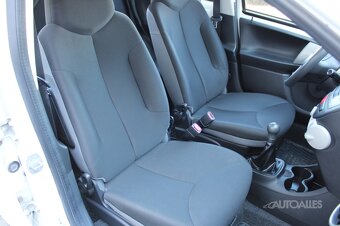 Toyota Aygo 1,0 i 50 kW - 11