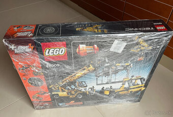 Lego 42009 Autožeriav , Mobile crane Mk II - 11